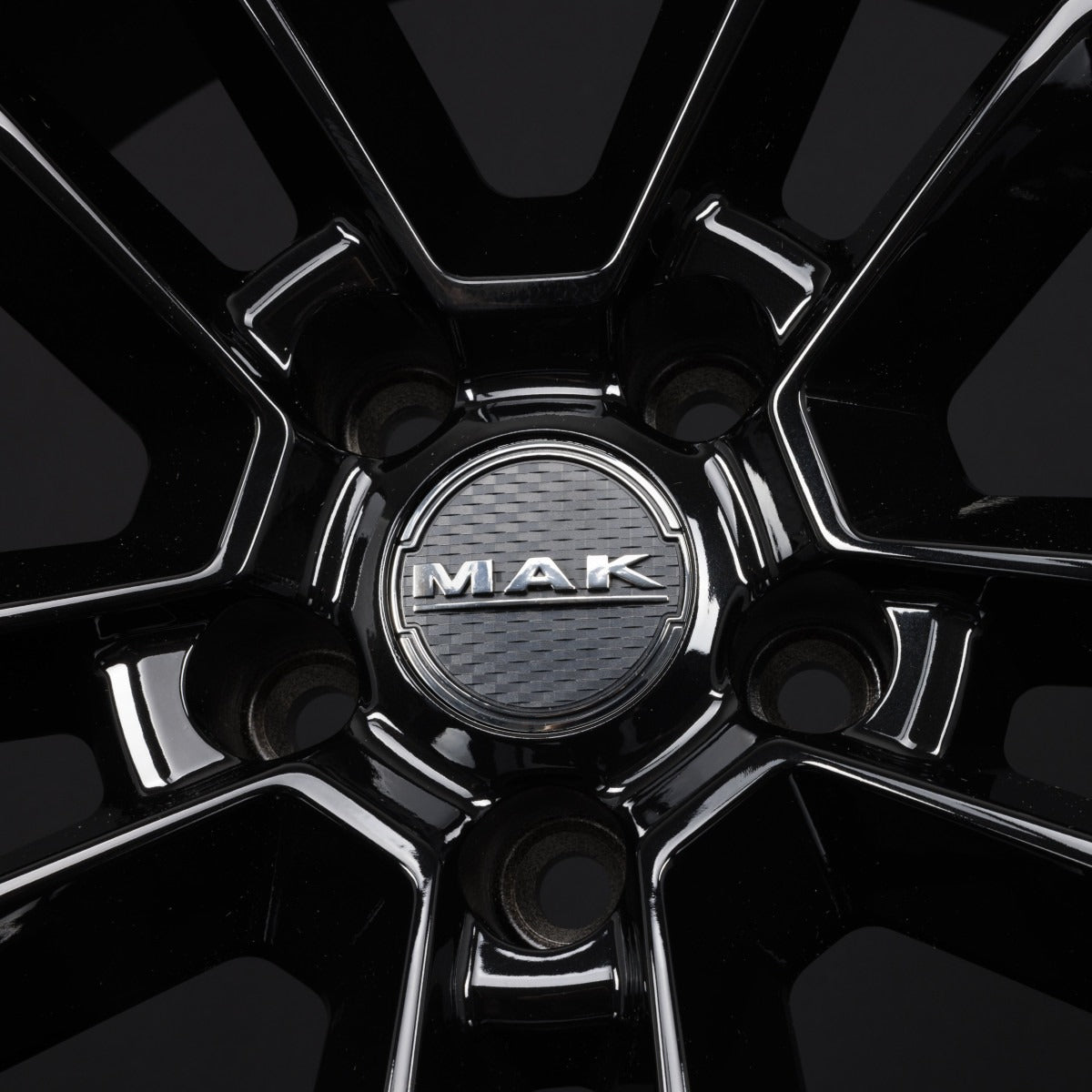 Mak Stilo Gloss Black Alufelge 8.5x20 Zoll ET40 LK 5x114.3 ML60.1 – Bild 4