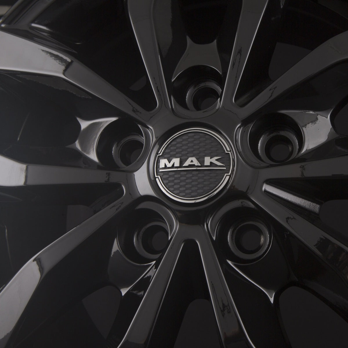 Mak Load 5 gloss black Alufelge 7x17 Zoll ET46 LK 5x108 ML65.1 – Bild 7