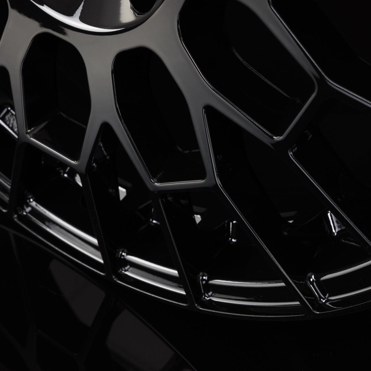 Mak APX gloss black Alufelge 8x19 Zoll ET50 LK 5x112 ML76 – Bild 7