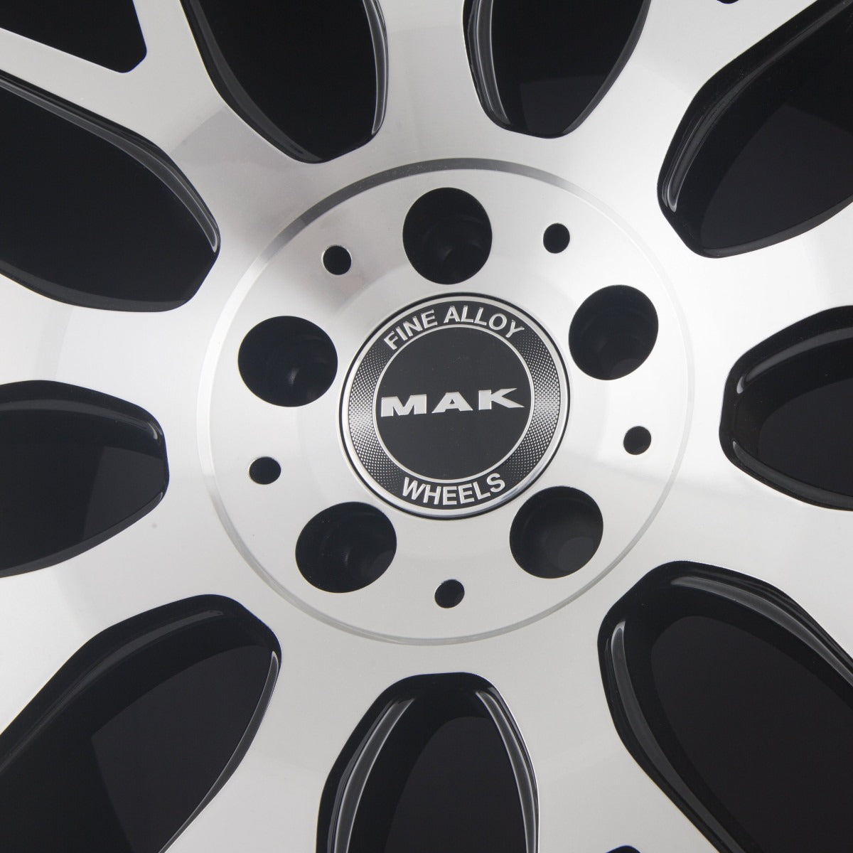 Mak Arrow Black Mirror Face Alufelge 8x19 Zoll ET40 LK 5x112 ML66.6 – Bild 5