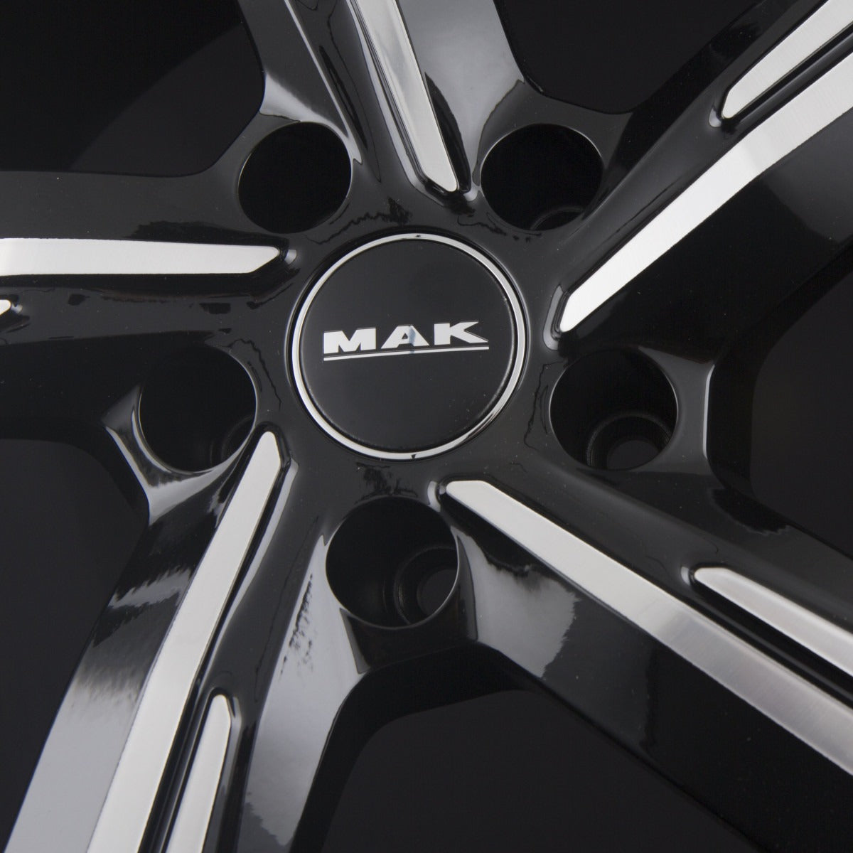 Mak Qvattro Black Mirror Face Alufelge 8x18 Zoll ET39 LK 5x112 ML57.1 – Bild 4