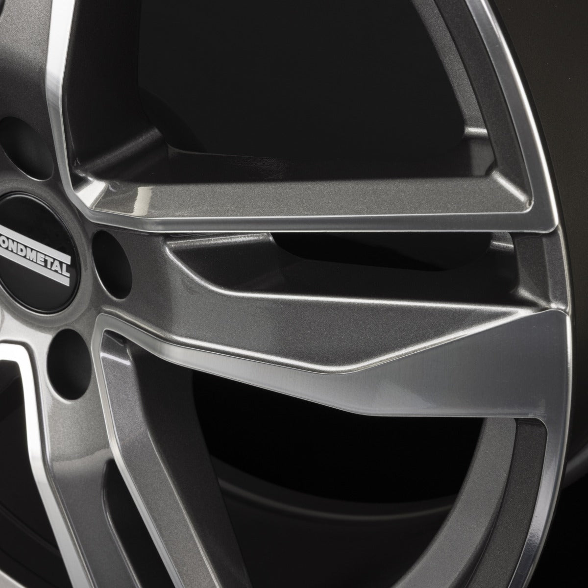 Fondmetal Hexis Glossy Titanium Machined Alufelge 8x18 Zoll ET29 LK 5x112 ML66.6 – Bild 4