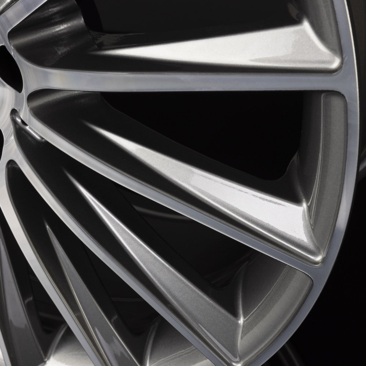 Fondmetal Aidon Glossy Titanium Machined Alufelge 9.5x20 Zoll ET22 LK 5x112 ML66.6 – Bild 4