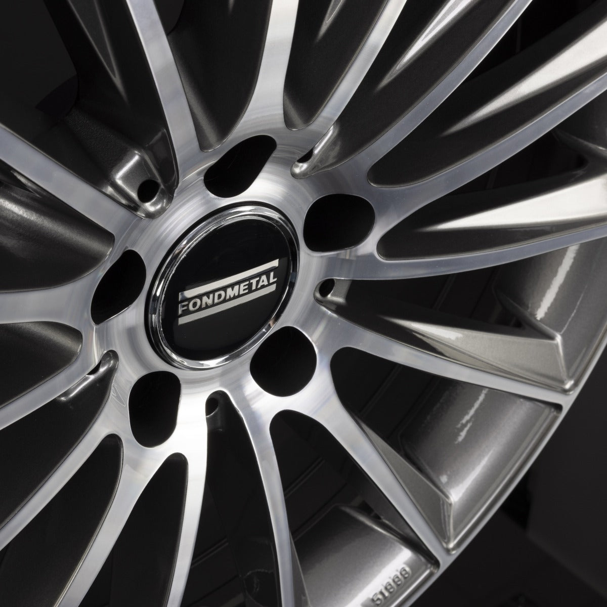 Fondmetal Aidon Glossy Titanium Machined Alufelge 8.5x20 Zoll ET40 LK 5x112 ML66.6 – Bild 3