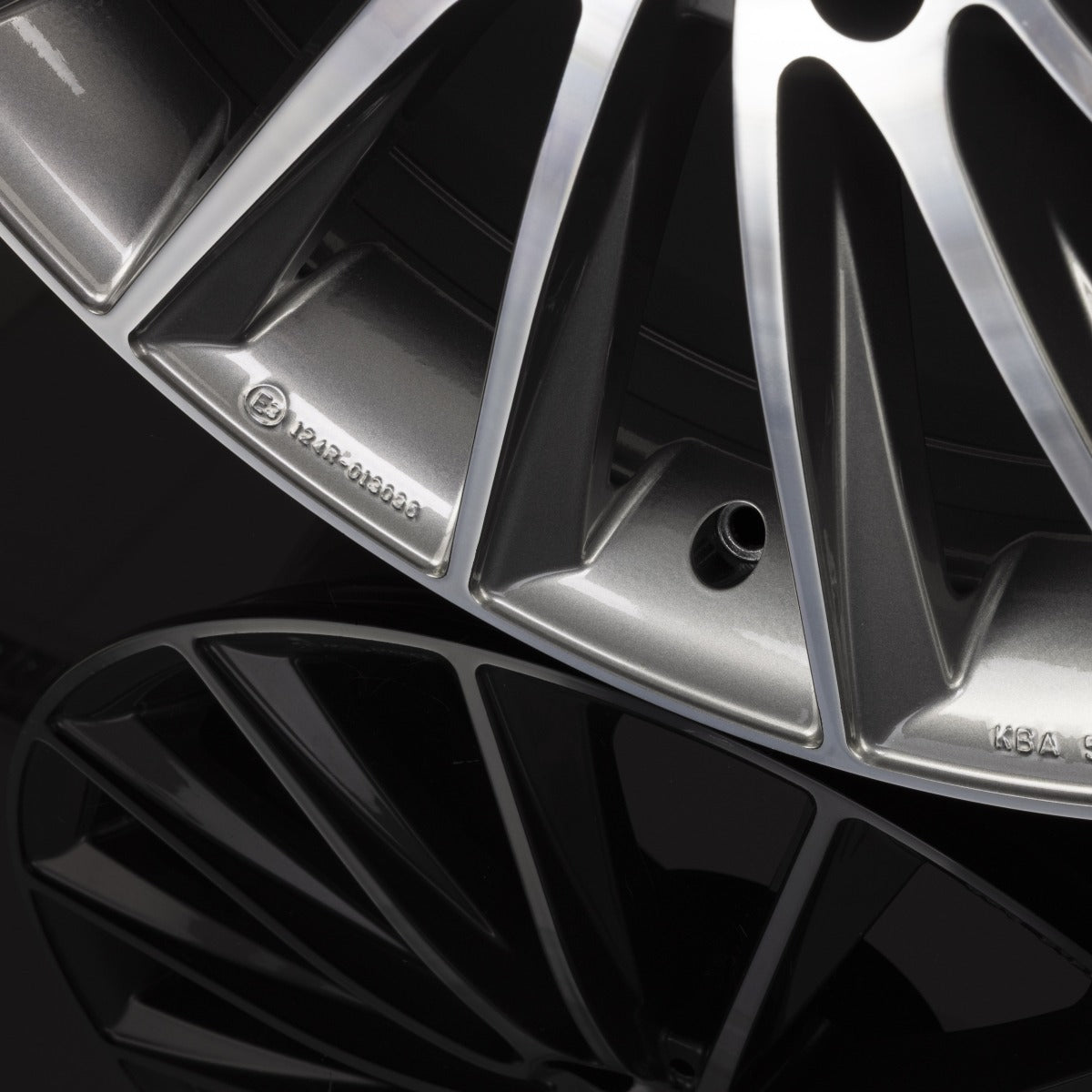 Fondmetal Aidon Glossy Titanium Machined Alufelge 9.5x20 Zoll ET22 LK 5x112 ML66.6 – Bild 5