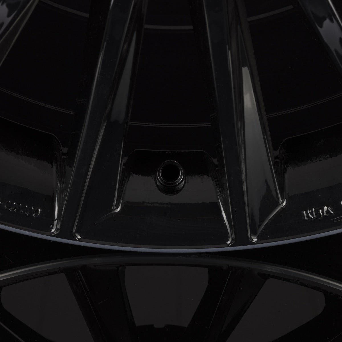 Fondmetal Aidon Glossy Black Machined Lip Alufelge 9.5x20 Zoll ET41 LK 5x112 ML66.6 – Bild 4