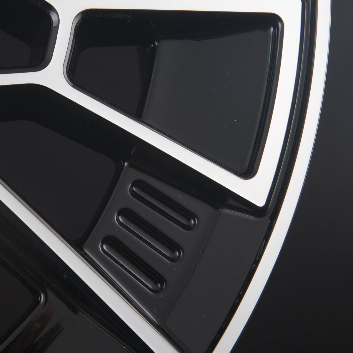 Fondmetal 1972 Glossy Black Machined Alufelge 9x20 Zoll ET21 LK 5x112 ML66.6 – Bild 5