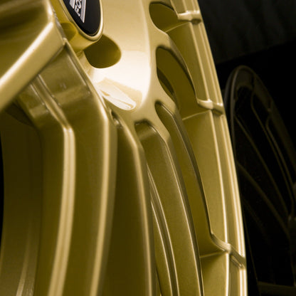 Fondmetal 9RR Glossy Gold Felge 7x17 Zoll ET35 LK 4x100 ML75