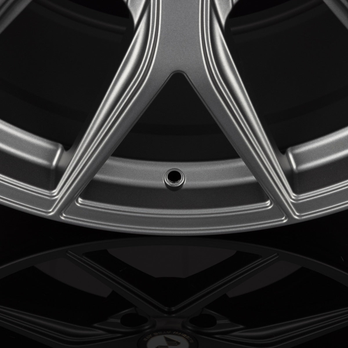 Etabeta GRi-N Anthracite Matt Alufelge 9.5x19 Zoll ET19.9 LK 5x112 ML66.6 – Bild 4