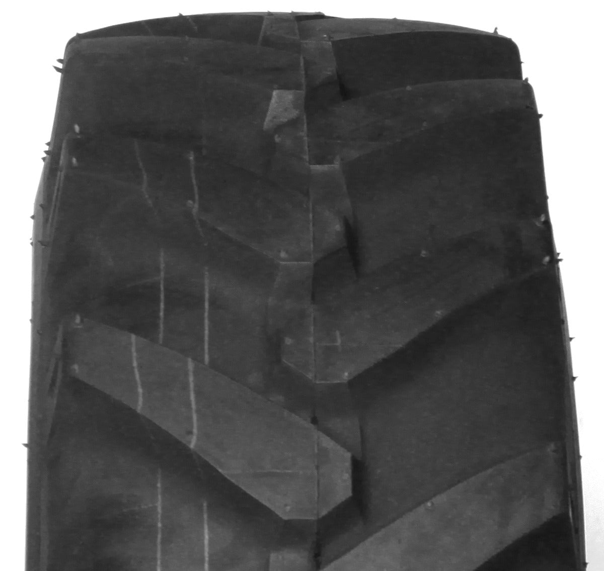 BKT MP600 405/70-24 152B