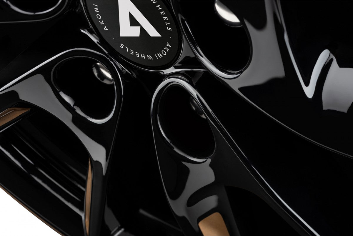 Akoni AK09 black glossy gold spoke rim Alufelge 8x18 Zoll ET40 LK 5x112 ML66.6 – Bild 2