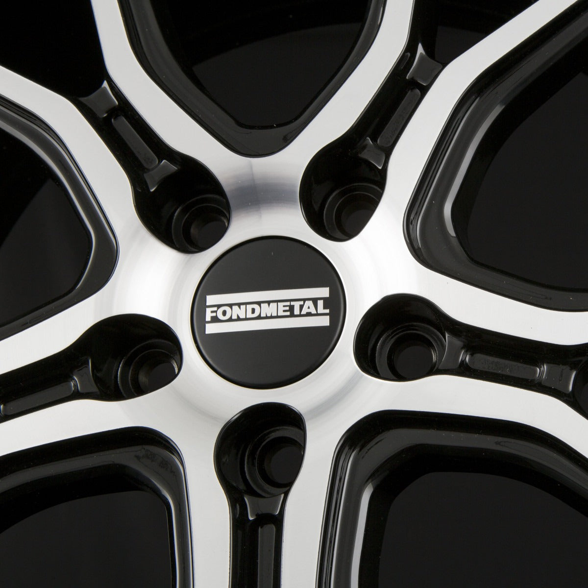 Fondmetal STC-45 Glossy Black Machined Alufelge 8.5x20 Zoll ET45 LK 5x114.3 ML75 – Bild 4