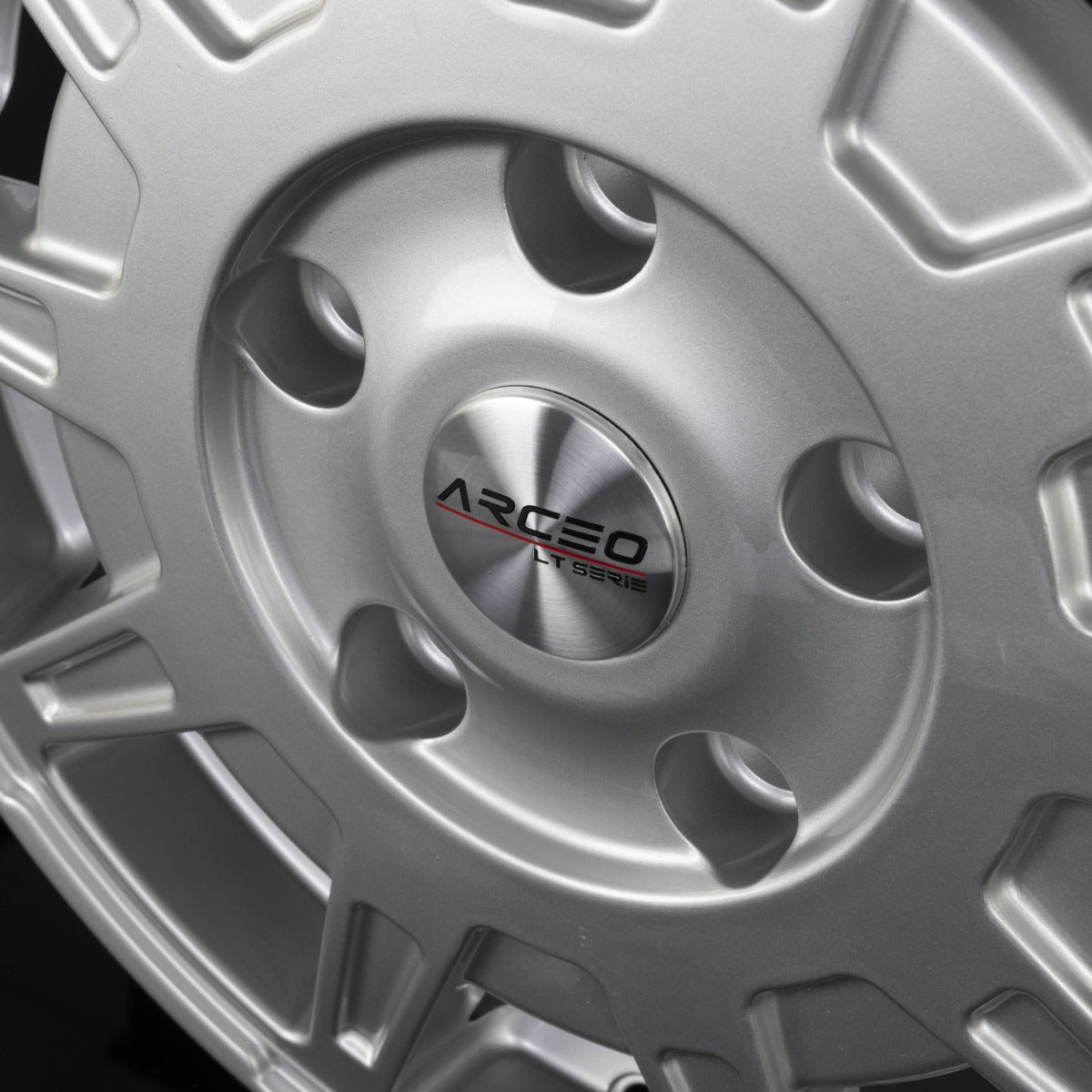 Arceo Wheels LT-01 Silver Alufelge 6.5x16 Zoll ET62 LK 6x130 ML84.1 – Bild 3
