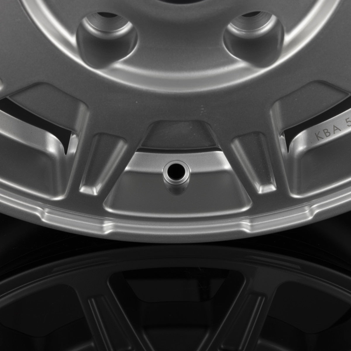 Arceo Wheels LT-01 Silver Alufelge 6.5x16 Zoll ET62 LK 6x130 ML84.1 – Bild 4