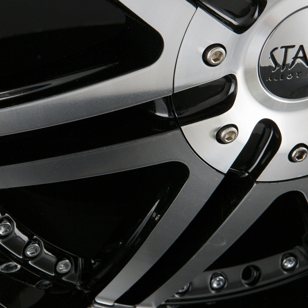 Status Alloy Game Gloss Black Machined Face Alufelge 8.5x20 Zoll ET35 LK 5x108 ML73.1 – Bild 3