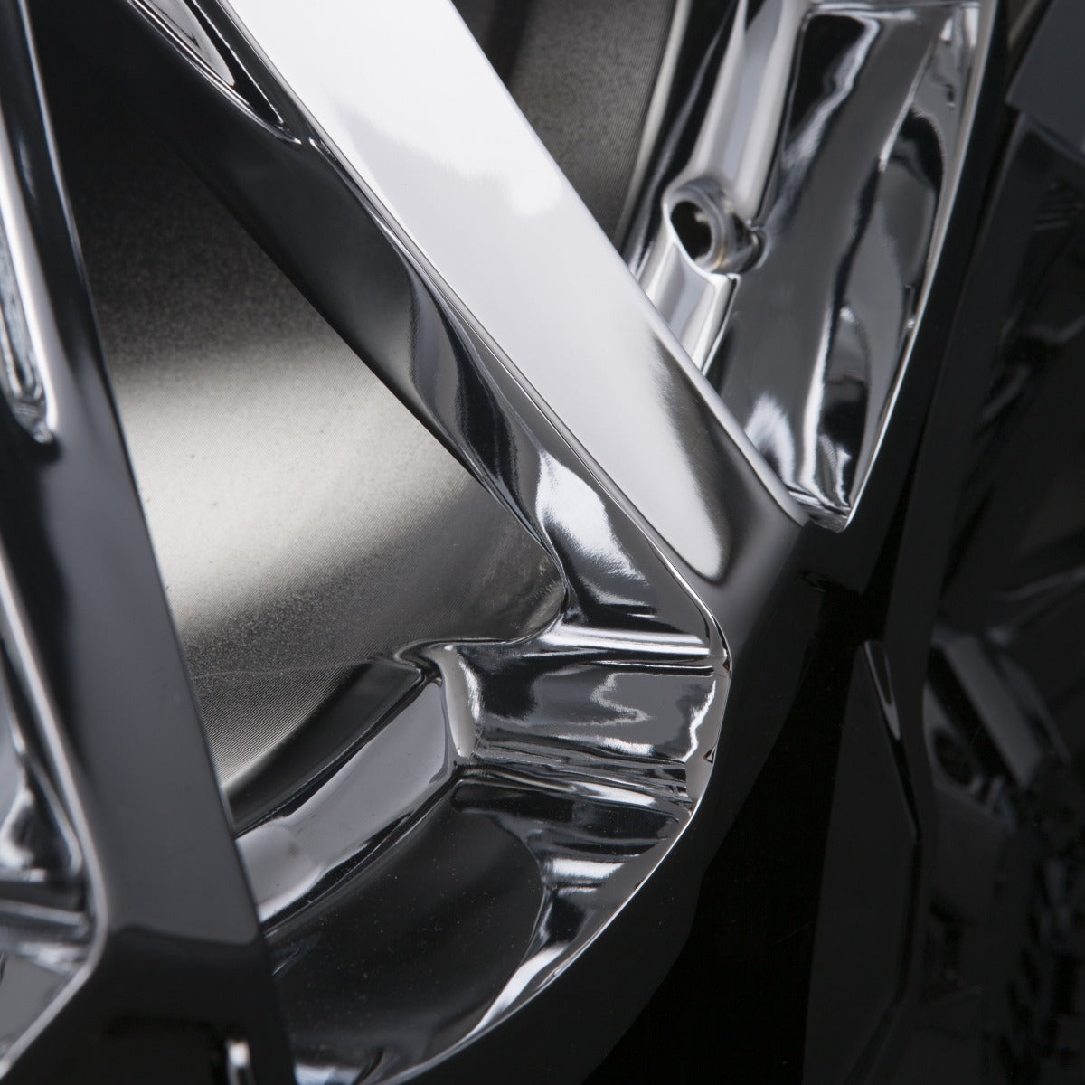 RID R05 Chrome Alufelge 9x20 Zoll ET20 LK 6x139.7 ML106.1 – Bild 3