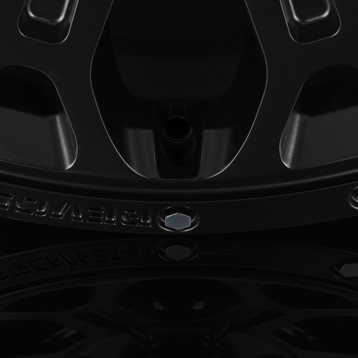 Schmidt REVOLUTION 17HDF Satin Black mit Softhorn Alufelge 9x17 Zoll ET33 LK 6x139.7 ML93.1 – Bild 4