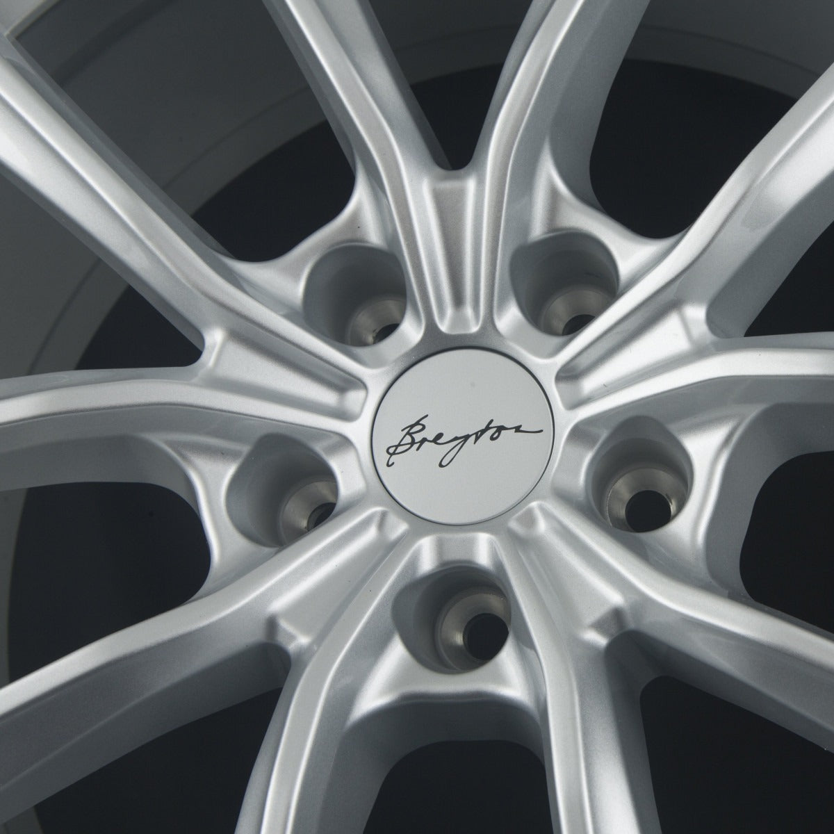 Breyton BR-I Hyper Silver Alufelge 7x17 Zoll ET54 LK 5x112 ML66.6 – Bild 4